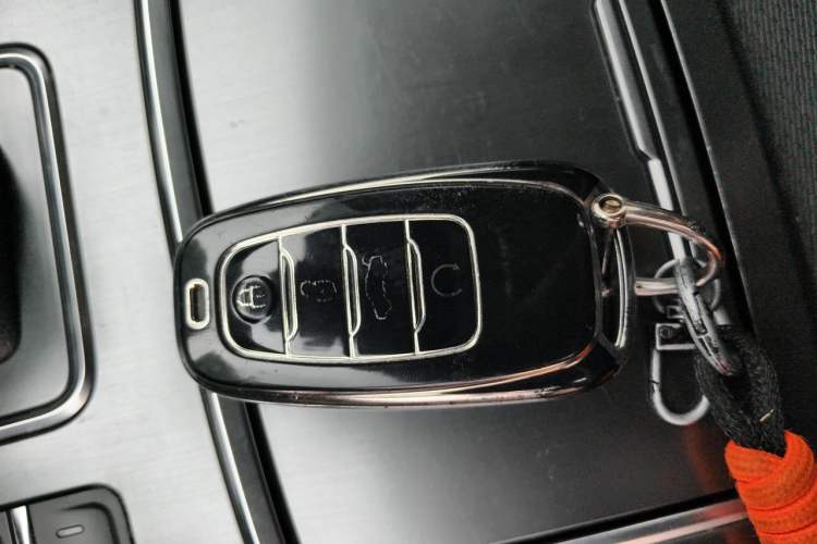 Used Hongqi H5 2020 1.8T Automatic ZhiLian QiYun Edition Vehicle Key