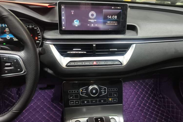 Used Hongqi H5 2020 1.8T Automatic Smart Connect Flagship Edition Audio And AC Panel