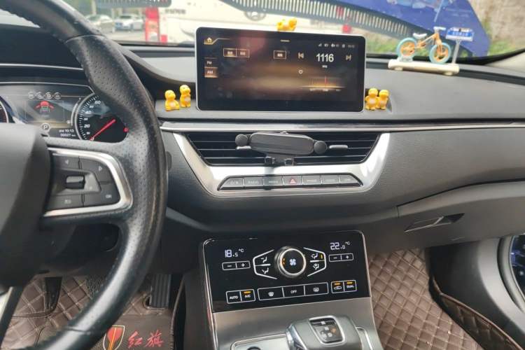 Used Hongqi H5 2020 1.5T DCT Flagship Edition Audio And AC Panel