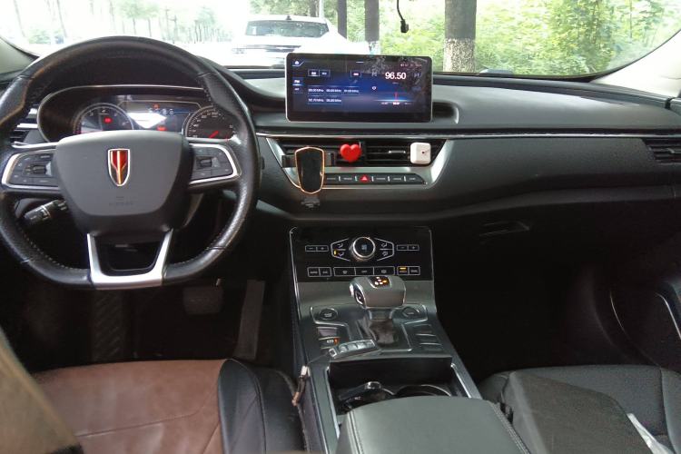 Used Hongqi H5 2020 1.5T DCT Flagship Edition Center Console