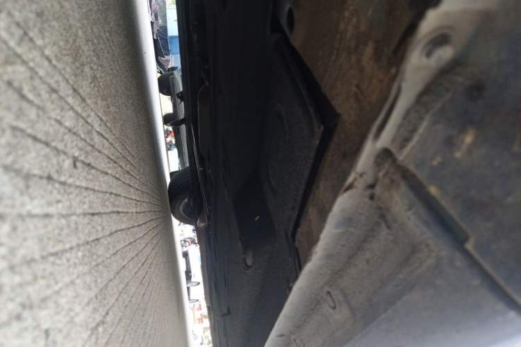 Used Hongqi H5 2020 1.8T Automatic Smart Connect Flagship Edition Chassis Front Left