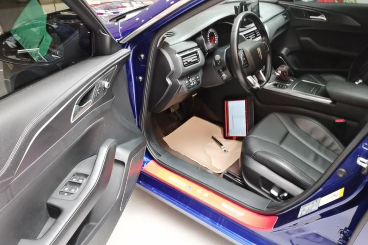 Used Hongqi H5 2020 1.8T Automatic ZhiLian QiYun Edition Driver Seat