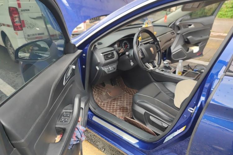 Used Hongqi H5 2020 1.5T DCT Flagship Edition Driver Seat