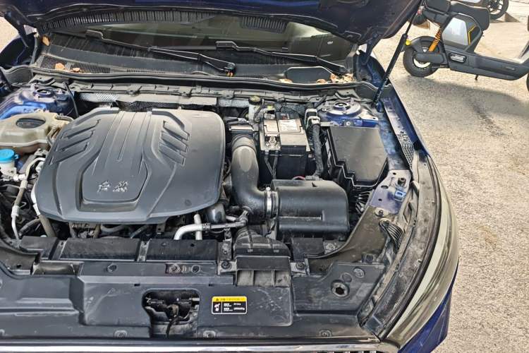 Used Hongqi H5 2020 1.8T Automatic Smart Connect Flagship Edition Engine Bay Left