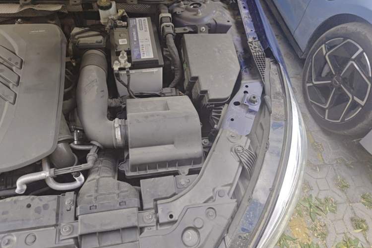 Used Hongqi H5 2020 1.8T Automatic Smart Connect Flagship Edition Engine Bay Left