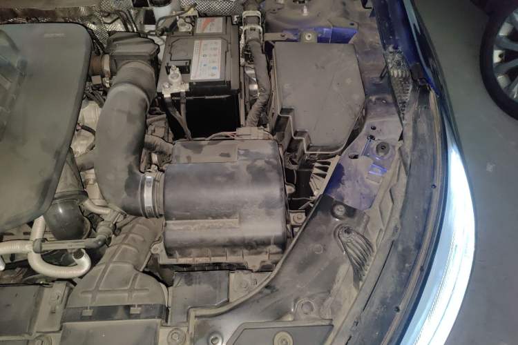 Used Hongqi H5 2020 1.8T Automatic ZhiLian QiYun Edition Engine Bay Left