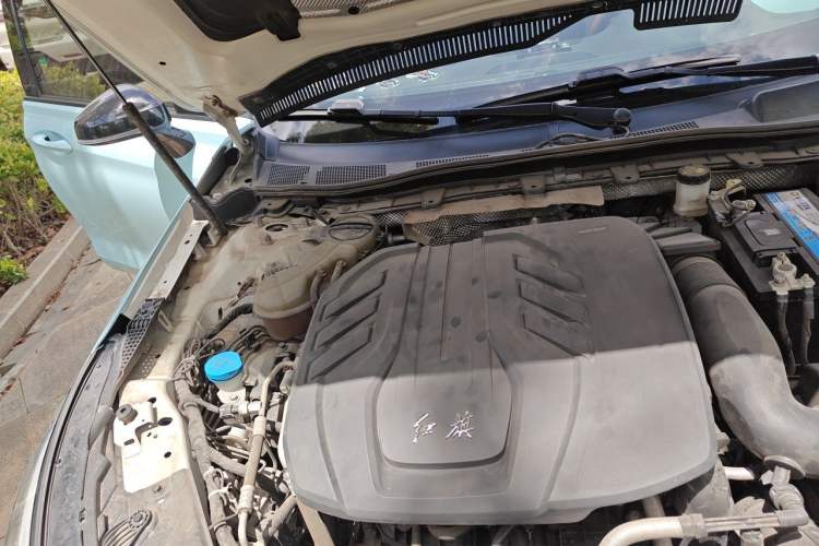 Used Hongqi H5 2020 1.8T Automatic ZhiLian QiYun Edition Engine Bay Right