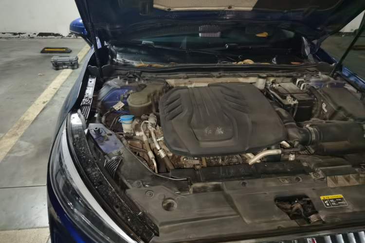 Used Hongqi H5 2020 1.5T DCT Flagship Edition Engine Bay Right