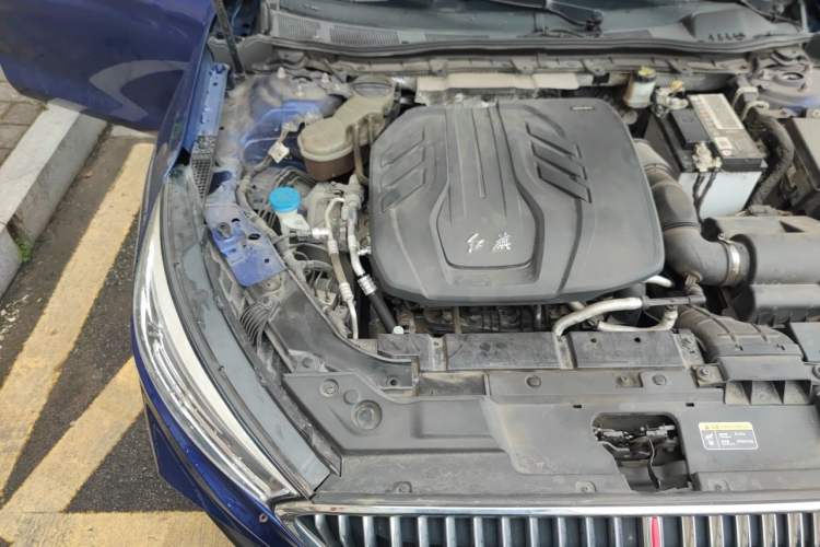 Used Hongqi H5 2020 1.5T DCT Flagship Edition Engine Bay Right