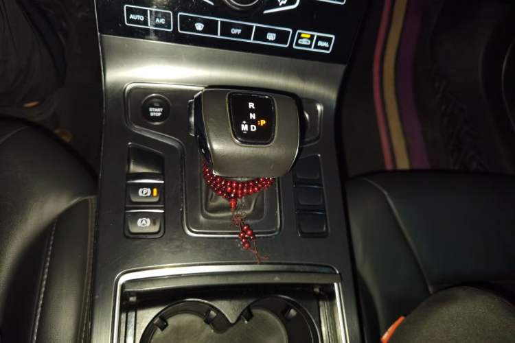Used Hongqi H5 2020 1.5T DCT Flagship Edition Gear Lever