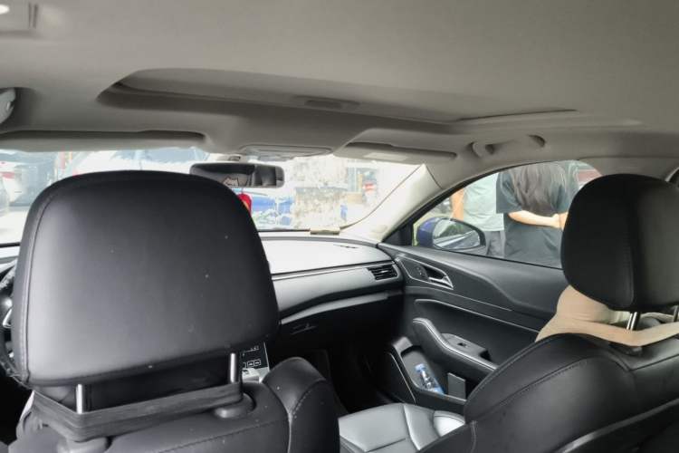 Used Hongqi H5 2020 1.5T DCT Flagship Edition Headliner