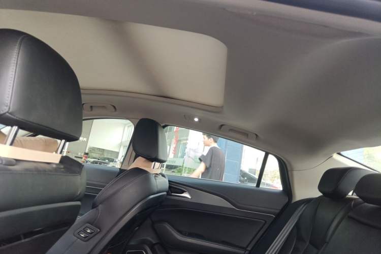 Used Hongqi H5 2020 1.8T Automatic Smart Connect Flagship Edition Headliner