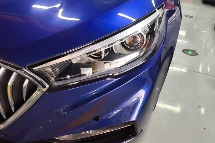 Used Hongqi H5 2020 1.8T Automatic Smart Connect Flagship Edition Left Front Headlight