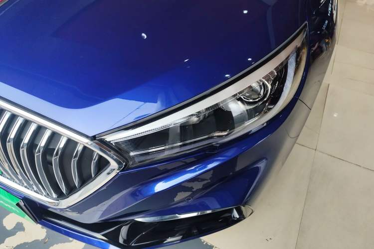 Used Hongqi H5 2020 1.8T Automatic Smart Connect Flagship Edition Left Front Headlight