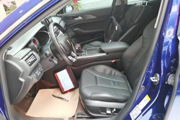 Used Hongqi H5 2020 1.8T Automatic ZhiLian QiYun Edition Left Front Seat