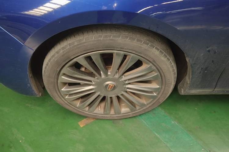 Used Hongqi H5 2020 1.5T DCT Flagship Edition Left Front Wheel Hub