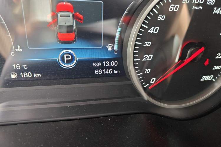 Used Hongqi H5 2020 1.8T Automatic ZhiLian QiYun Edition Odometer Close Up
