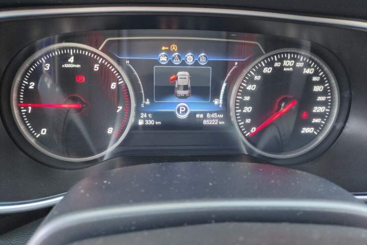 Used Hongqi H5 2020 1.5T DCT Flagship Edition Odometer Close Up