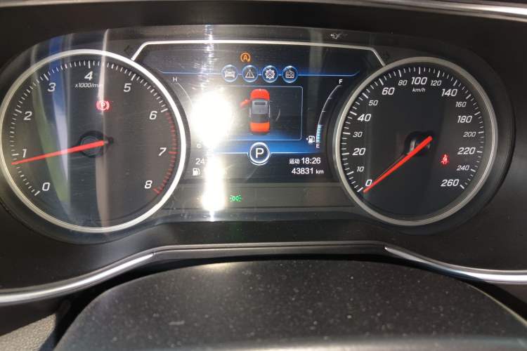 Used Hongqi H5 2020 1.5T DCT Flagship Edition Odometer Close Up