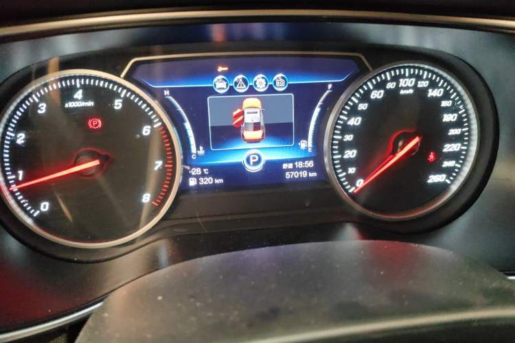 Used Hongqi H5 2020 1.5T DCT Flagship Edition Odometer Close Up