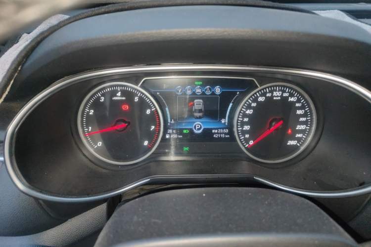 Used Hongqi H5 2020 1.8T Automatic Smart Connect Flagship Edition Odometer Close Up