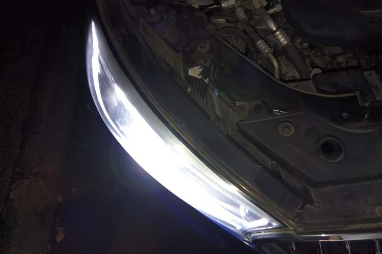 Used Hongqi H5 2020 1.5T DCT Flagship Edition Right Front Headlight