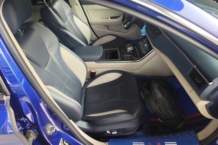Used Hongqi H5 2020 1.8T Automatic Smart Connect Flagship Edition Right Front Seat
