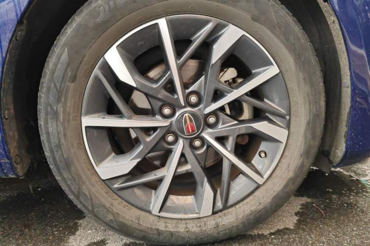 Used Hongqi H5 2020 1.5T DCT Flagship Edition Right Front Wheel Hub