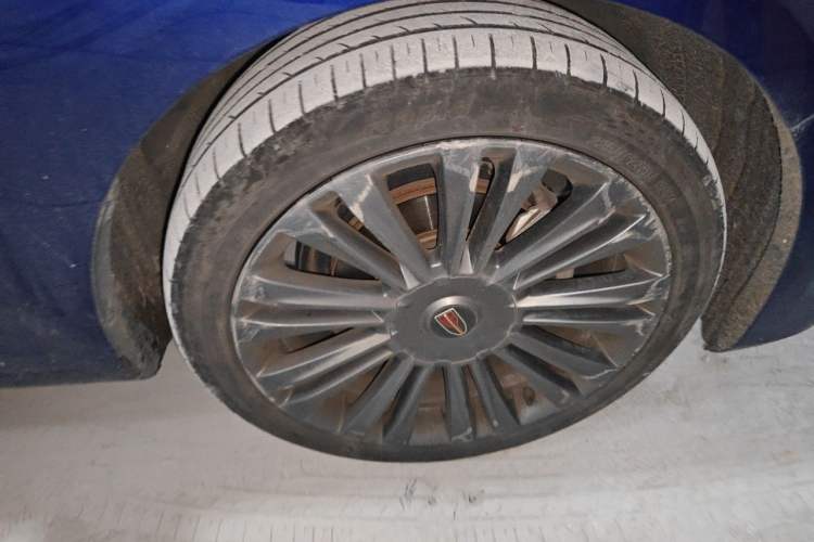 Used Hongqi H5 2020 1.5T DCT Flagship Edition Right Front Wheel Hub