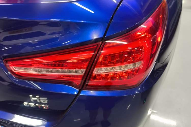 Used Hongqi H5 2020 1.8T Automatic Smart Connect Flagship Edition Right Rear Taillight