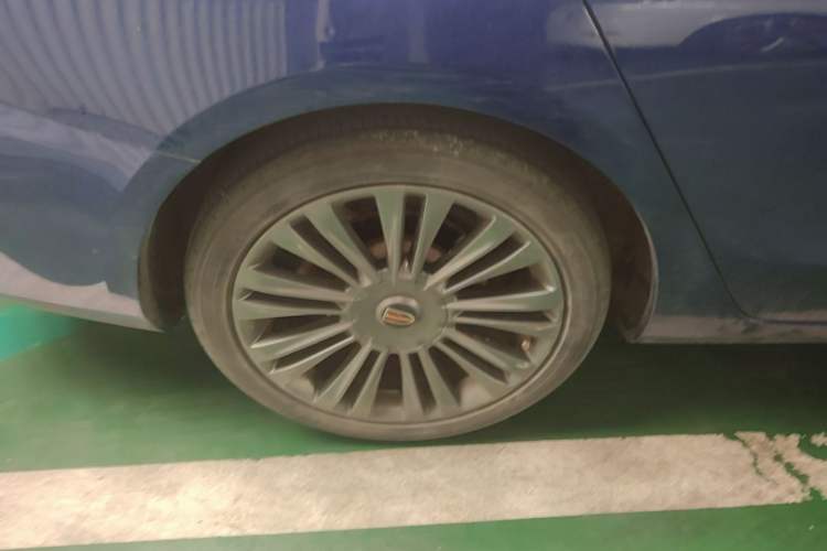 Used Hongqi H5 2020 1.5T DCT Flagship Edition Right Rear Wheel Hub