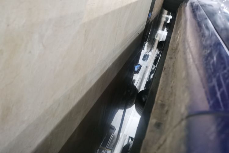 Used Hongqi H5 2020 1.5T DCT Flagship Edition Right Side Sill