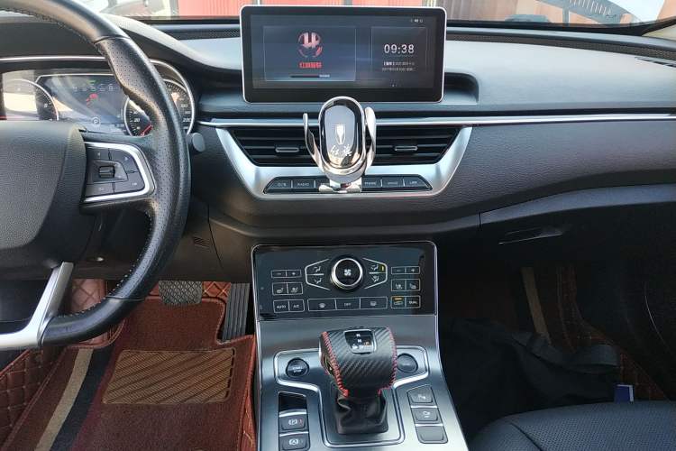 Used Hongqi H5 2020 1.8T Automatic Smart Connect Flagship Edition Audio And AC Panel