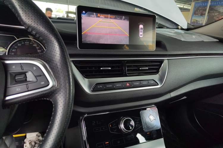 Used Hongqi H5 2020 1.5T DCT Flagship Edition Audio And AC Panel