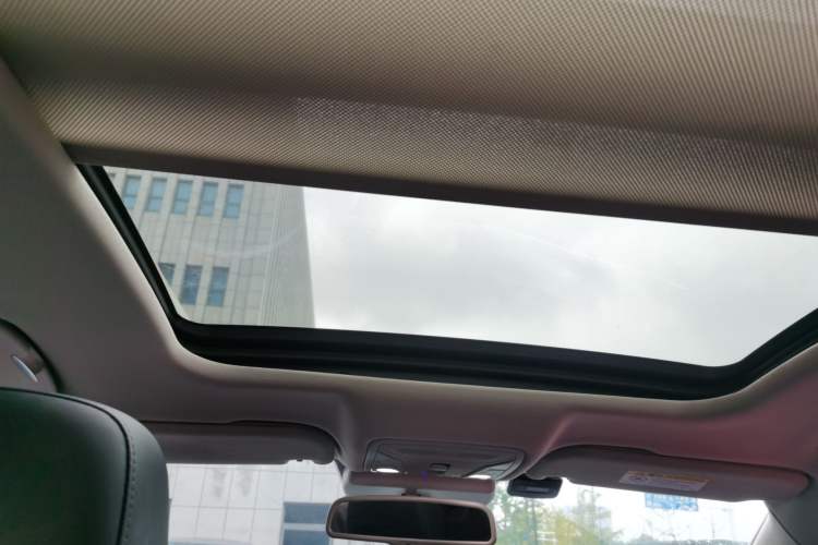 Used Hongqi H5 2020 1.8T Automatic Smart Connect Flagship Edition Headliner