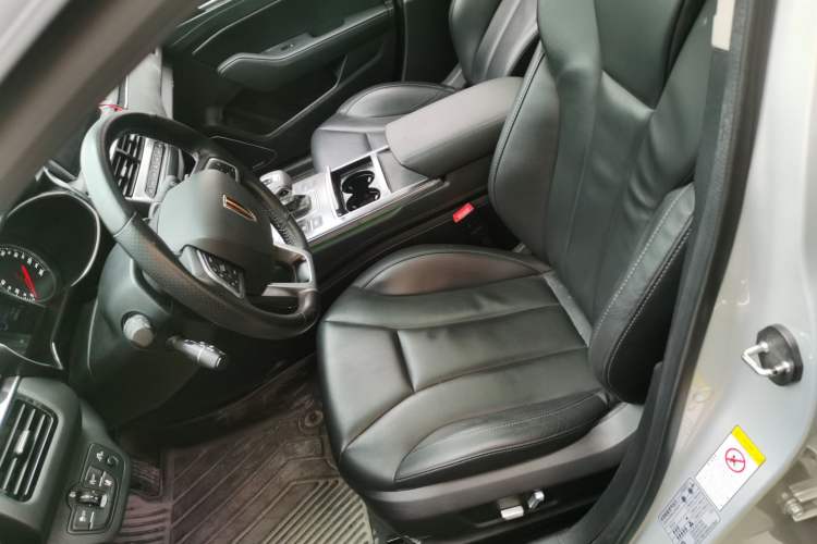 Used Hongqi H5 2020 1.8T Automatic Smart Connect Flagship Edition Left Front Seat