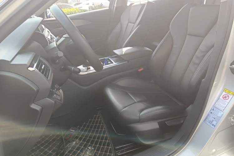 Used Hongqi H5 2020 1.5T DCT Flagship Edition Left Front Seat