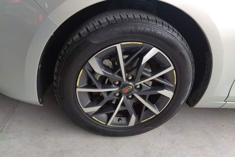 Used Hongqi H5 2020 1.5T DCT Flagship Edition Left Front Wheel Hub