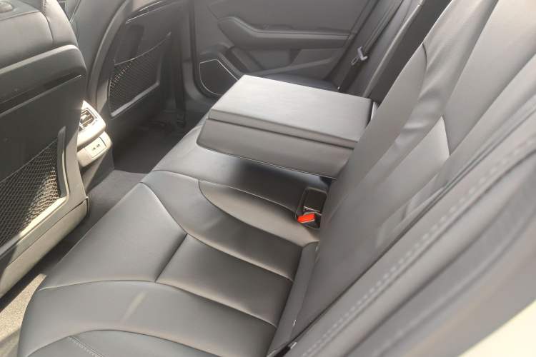 Used Hongqi H5 2020 1.5T DCT Flagship Edition Left Rear Seat