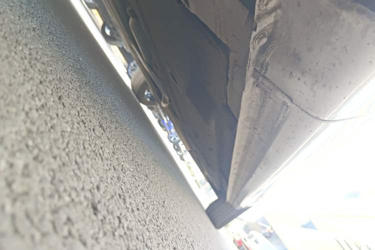 Used Hongqi H5 2020 1.5T DCT Flagship Edition Left Side Sill