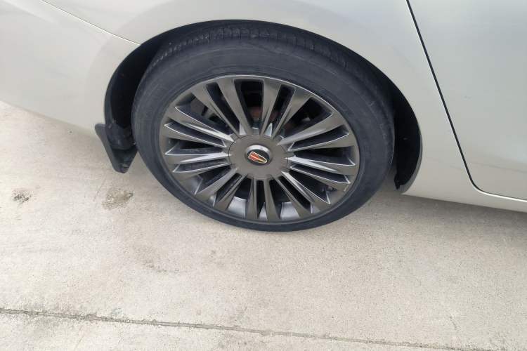 Used Hongqi H5 2020 1.8T Automatic ZhiLian QiYun Edition Right Rear Wheel Hub