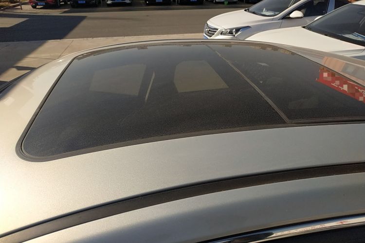 Used Hongqi H5 2020 1.8T Automatic Smart Connect Flagship Edition Roof