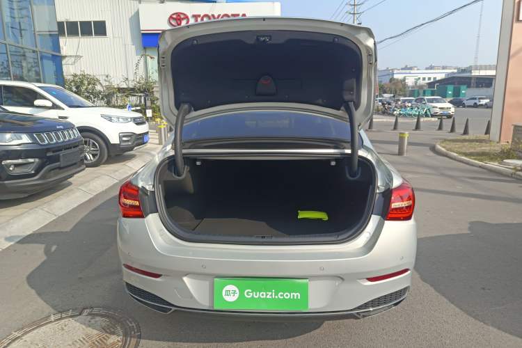 Used Hongqi H5 2020 1.5T DCT Flagship Edition Trunk