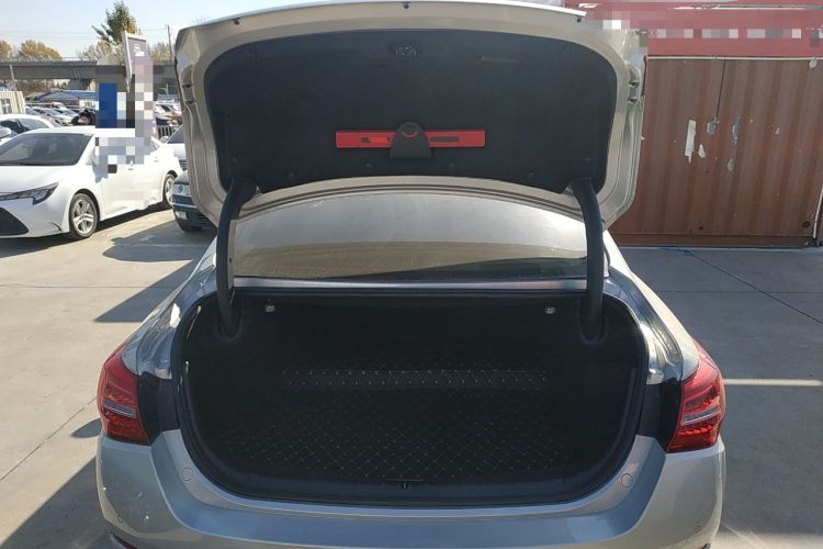 Used Hongqi H5 2020 1.8T Automatic Smart Connect Flagship Edition Trunk