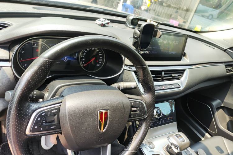 Used Hongqi H5 2020 1.5T DCT Flagship Edition Center Console