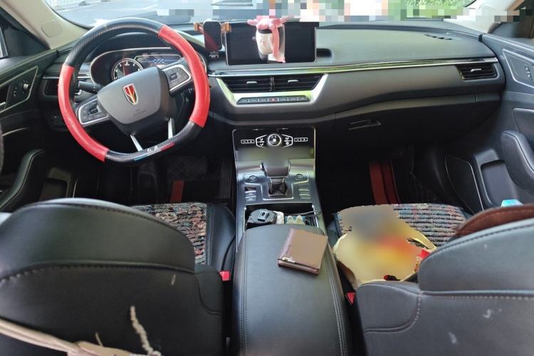 Used Hongqi H5 2020 1.5T DCT Flagship Edition Center Console