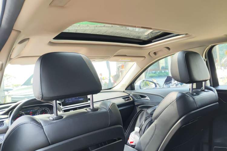 Used Hongqi H5 2020 1.5T DCT Flagship Edition Headliner