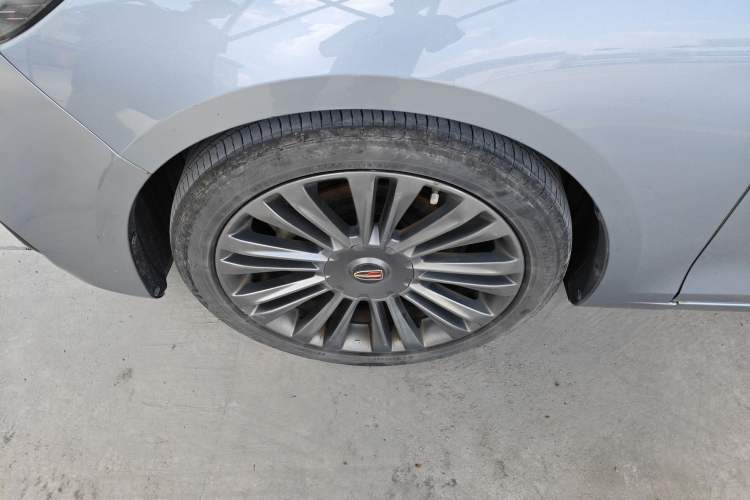 Used Hongqi H5 2020 1.8T Automatic ZhiLian QiYun Edition Left Front Wheel Hub