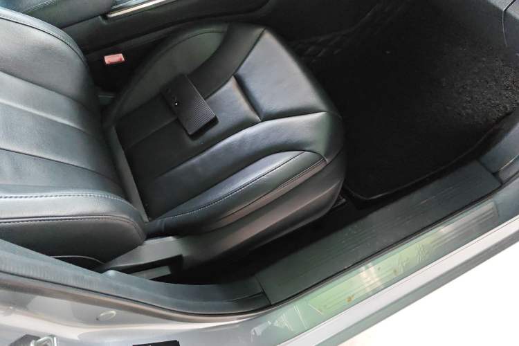 Used Hongqi H5 2020 1.8T Automatic ZhiLian QiYun Edition Right Front Seat