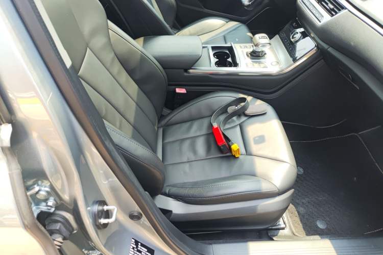 Used Hongqi H5 2020 1.5T DCT Flagship Edition Right Front Seat